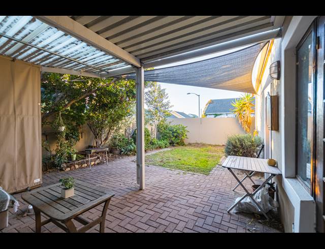 3 BEDROOM FREEHOLD SOLD IN WEST BEACH